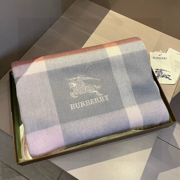 Burberry Knight Logo, wool scarf - Picture 1 of 6
